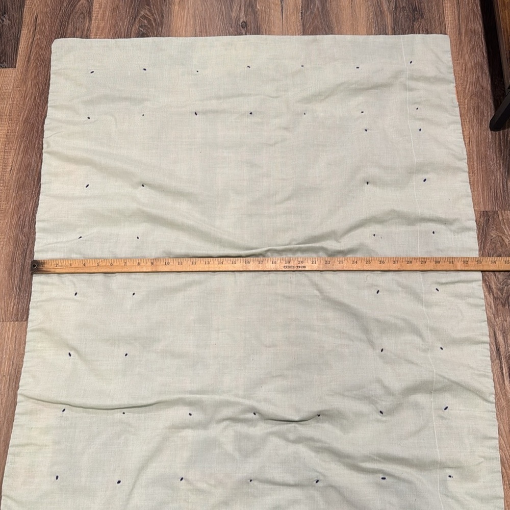 Vintage Handmade Patchwork Lap Quilt with flaws - Picture 4 of 9